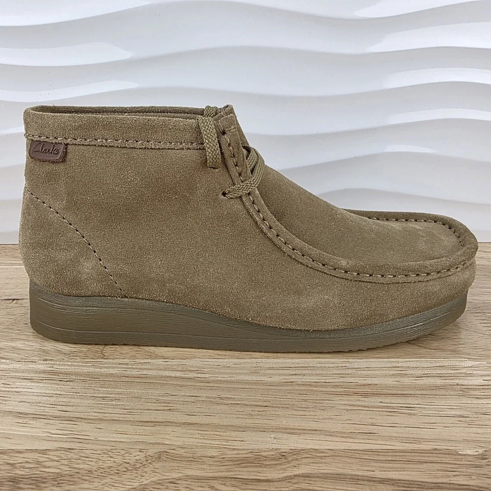 Clarks Wallaston Boots Mens Size 9.5 Sand Suede Wallabee Style Moc Toe Chukka